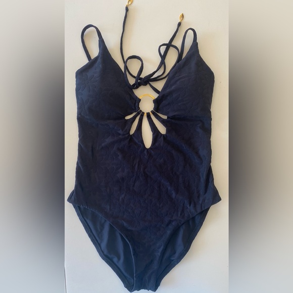 NWOT TRINA TURK Joplin Daisy Jacquard Knit Swim One Piece - Picture 5 of 10